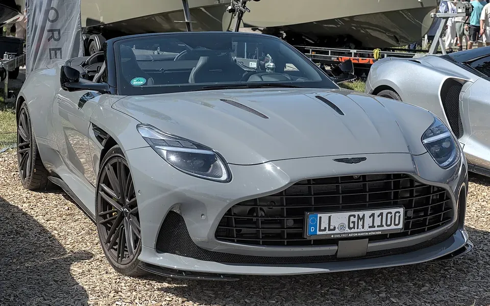 Aston Martin DB12, photographie du modèle