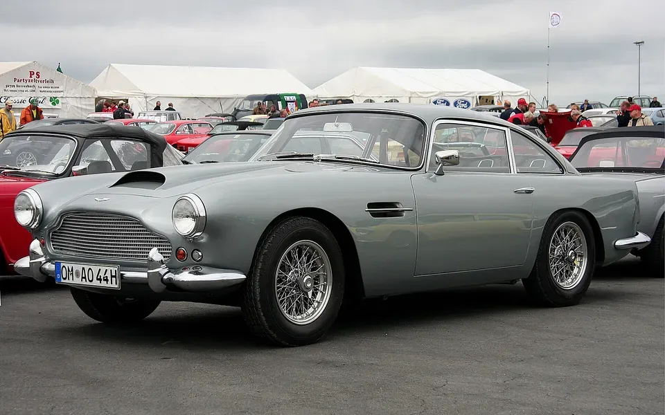 Aston Martin DB4, photographie du modèle