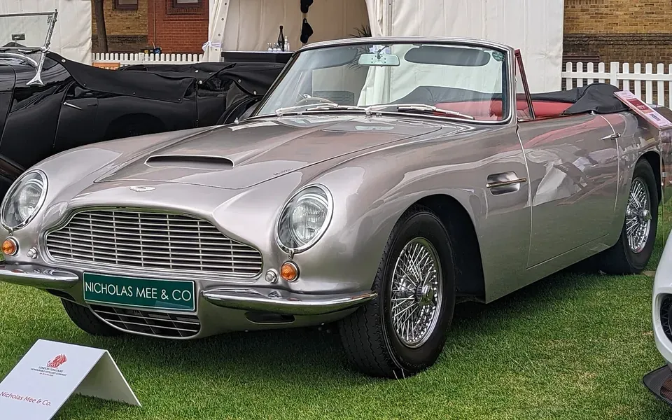 Aston Martin DB6, photographie du modèle