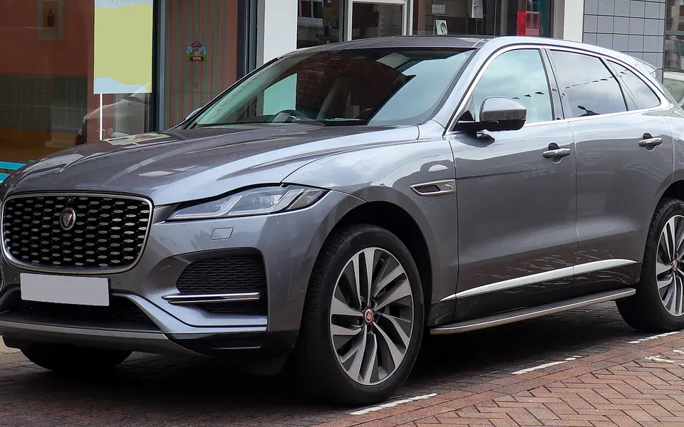 Jaguar F-Pace, modèle de la gamme Jaguar