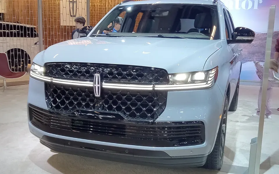 Lincoln Navigator, modèle de la gamme Lincoln