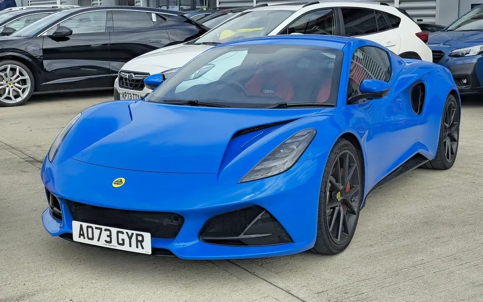 Lotus Emira, modèle de la gamme Lotus