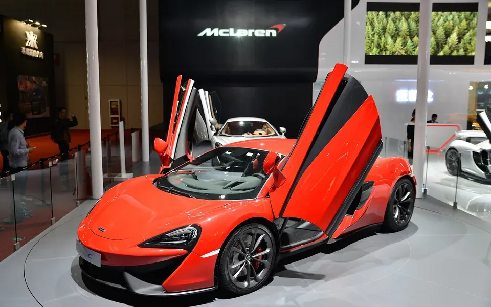 McLaren 540C, photographie du modèle